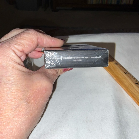 Black Velvet Blended Canadian Whiskey Playing Cards 2013 Brand New SEALED DECK - Picture 6 of 16